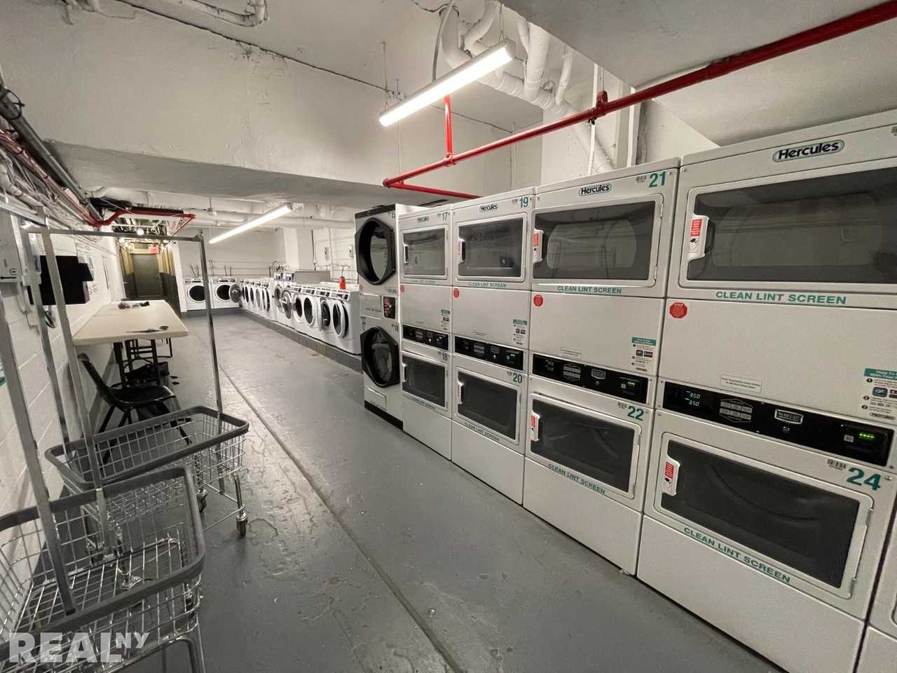 400 E 89th St #10A - Photo 7 of 9