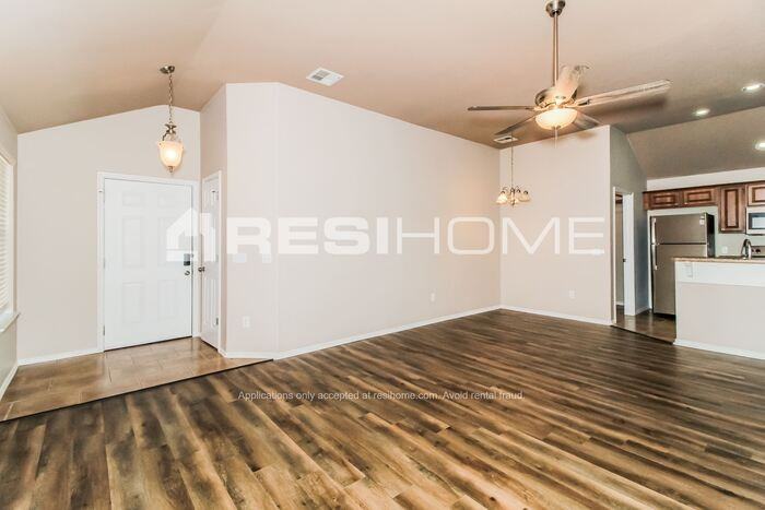 1713 Everglade Ct - Photo 5 of 23