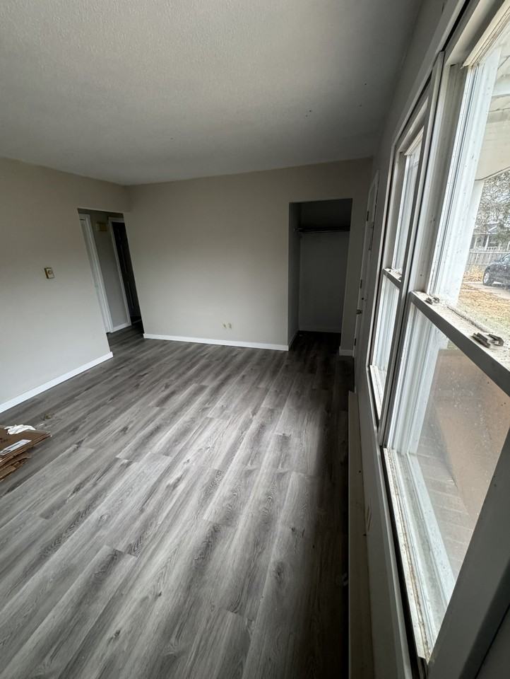 225 Cliff St #A - Photo 2 of 8