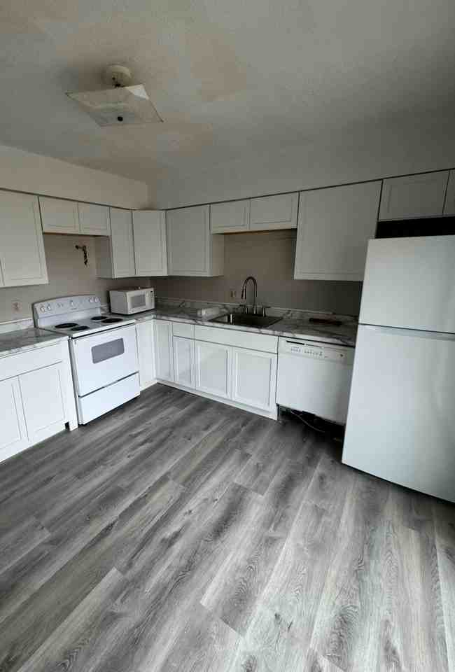 225 Cliff St #A - Photo 3 of 8