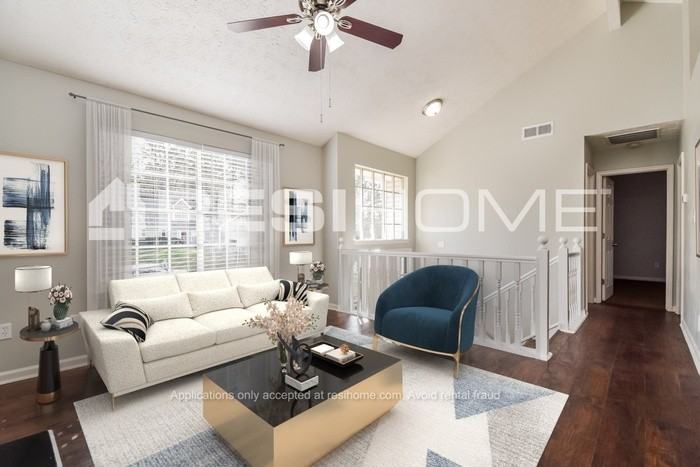 3284 Deer Pause Ln - Photo 3 of 18