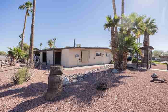 903 S Kenwood Cir #1 - Photo 2 of 15