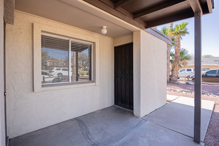 903 S Kenwood Cir #1 - Photo 4 of 15