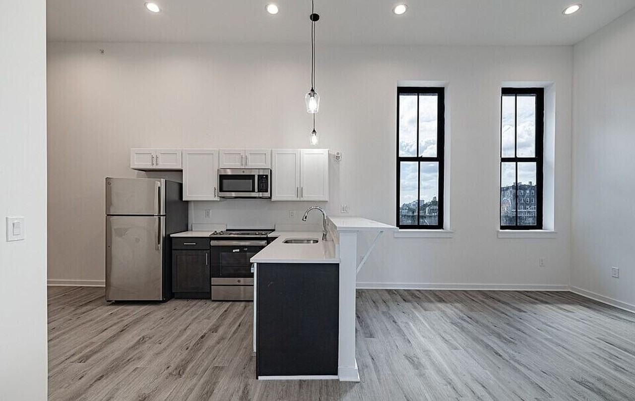 The Roseville - Photo 5 of 50