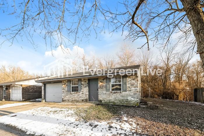 6663 Tabby Dr - Photo 2 of 15