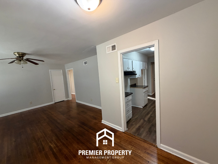 1657 Welsh Rd - Photo 4 of 23