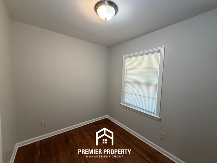 1657 Welsh Rd - Photo 5 of 23