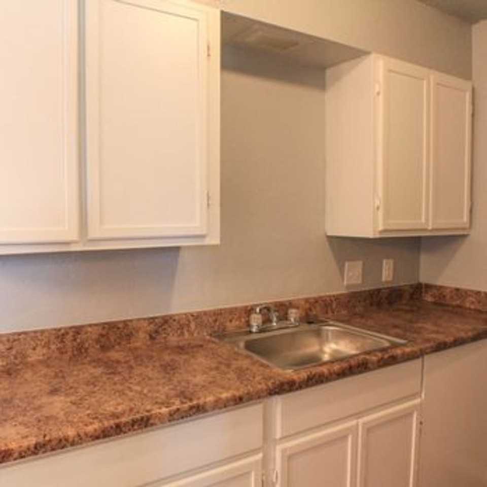 South Shore Apartments - Photo 7 of 30