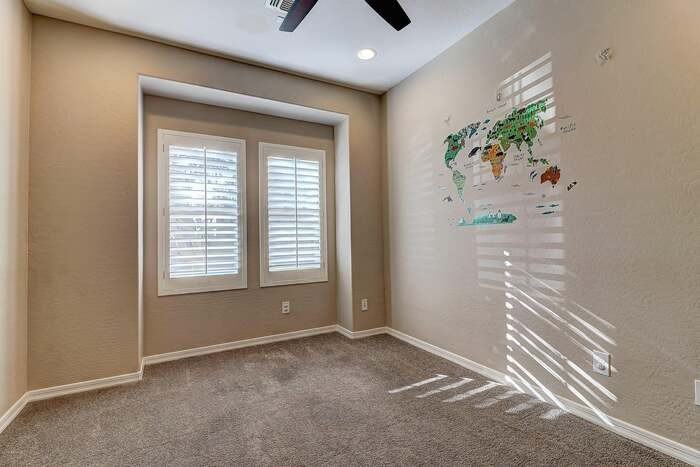 2530 W Cordia Ln - Photo 3 of 30