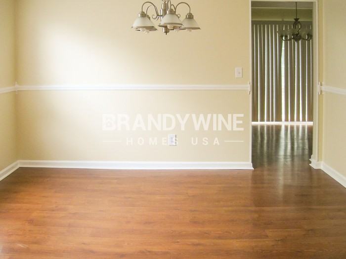 3752 Ozmer Ct - Photo 4 of 17