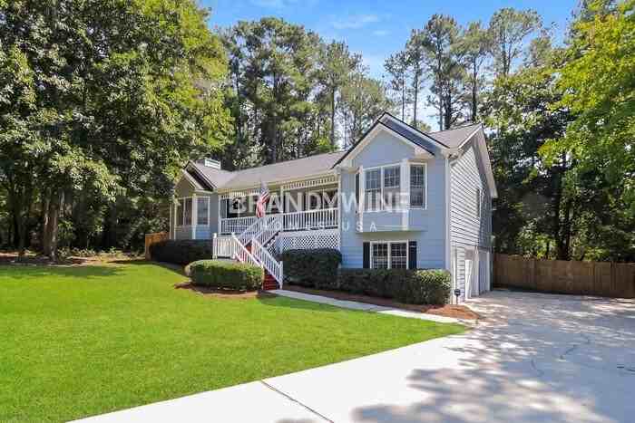 12 Sherwood Forest Dr - Photo 2 of 20