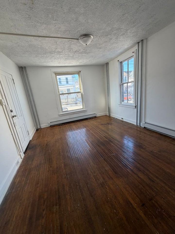 Front St S 49 - Front 49-51 LLC - Photo 4 of 23