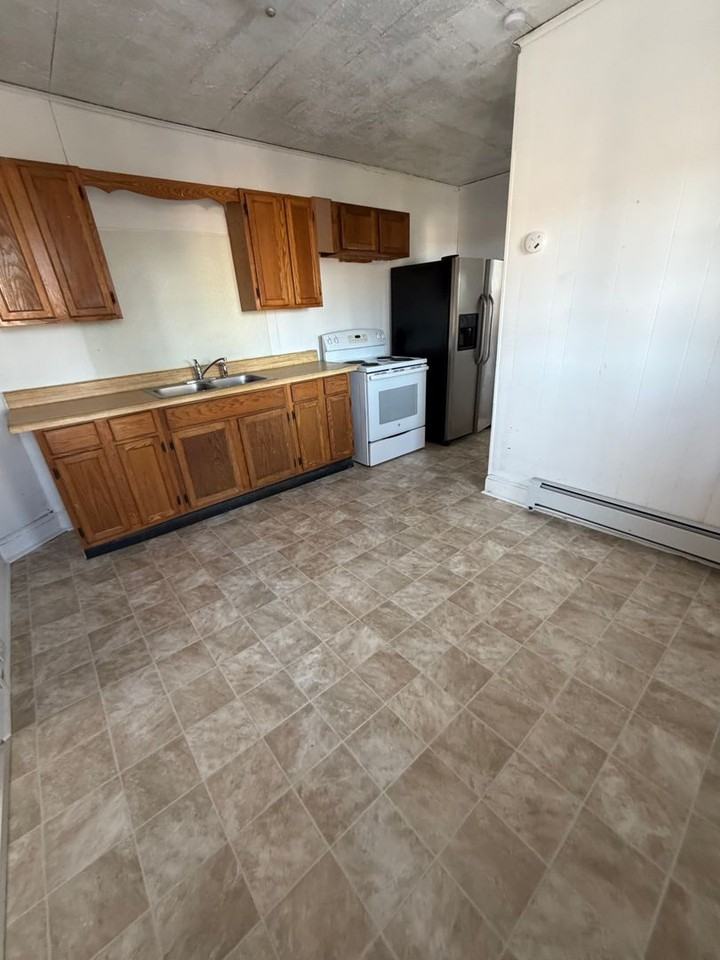 Front St S 49 - Front 49-51 LLC - Photo 7 of 23