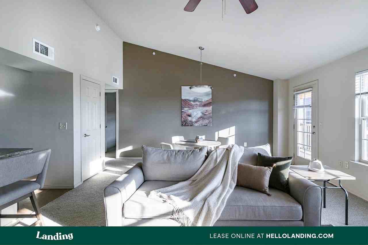 2900 S Service Rd - Photo 2 of 50