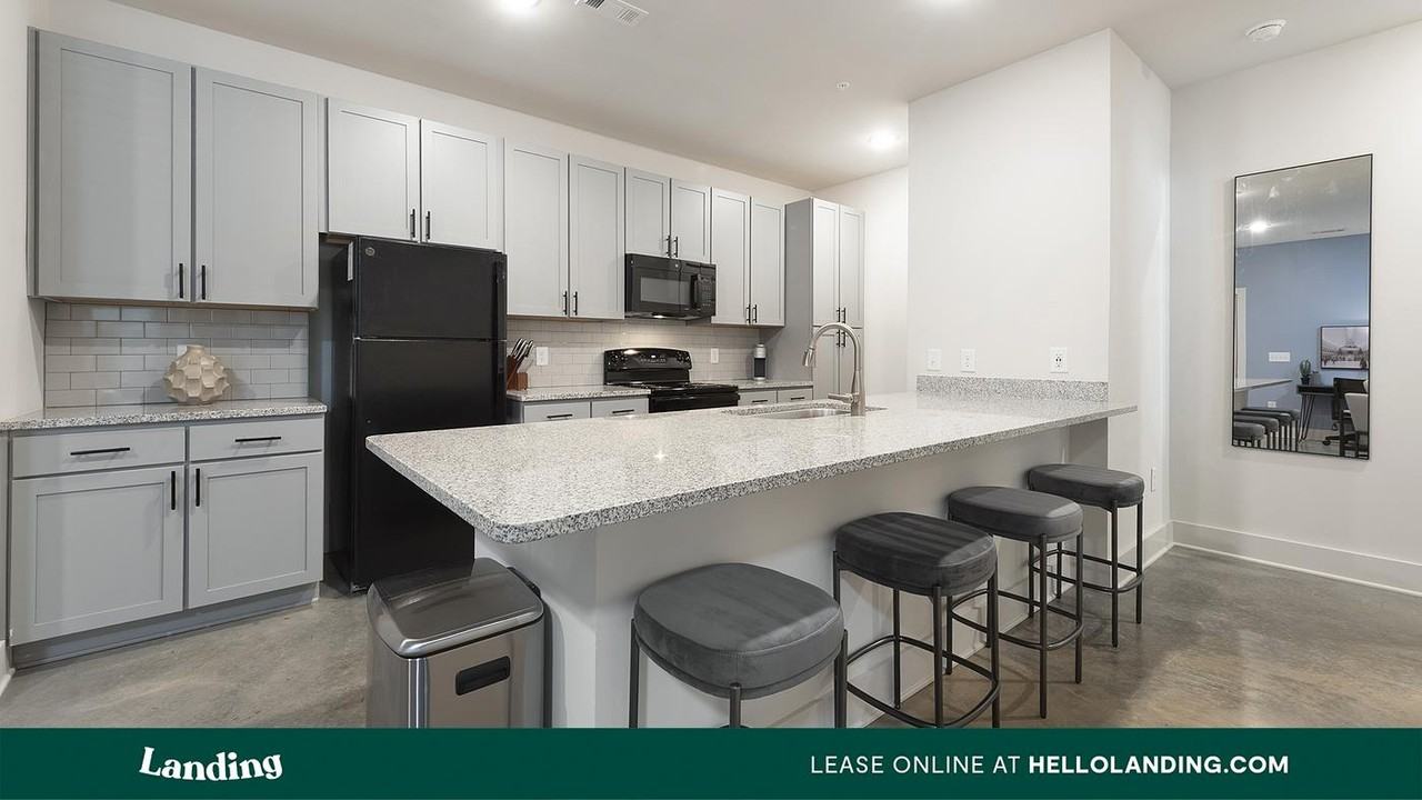 404 W 26th St - Photo 3 of 50