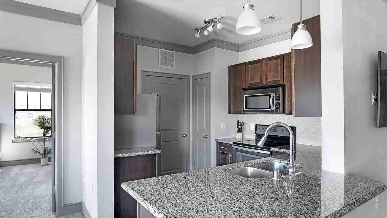 4689 Mustang Pkwy - Photo 7 of 50