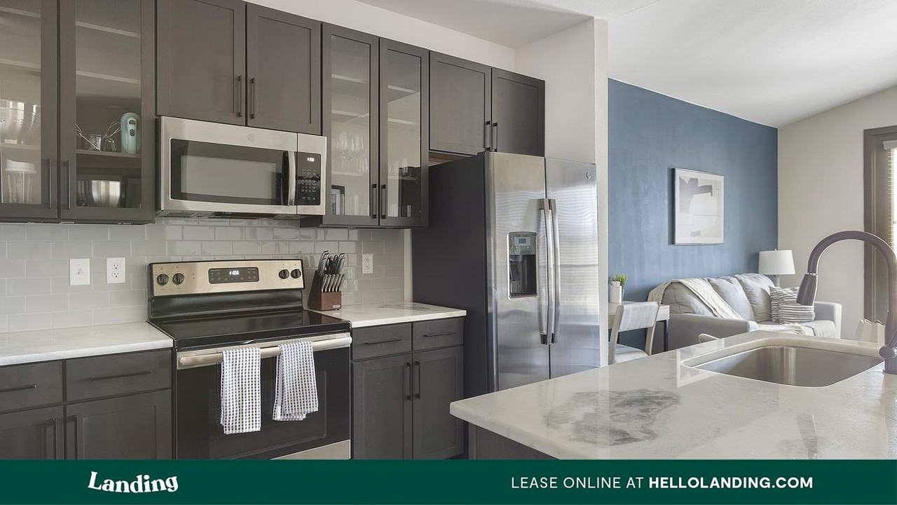 3235 Heritage Trl - Photo 4 of 50