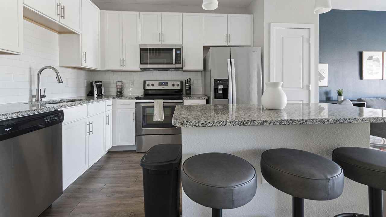 215 Hunters Lake Way - Photo 6 of 48