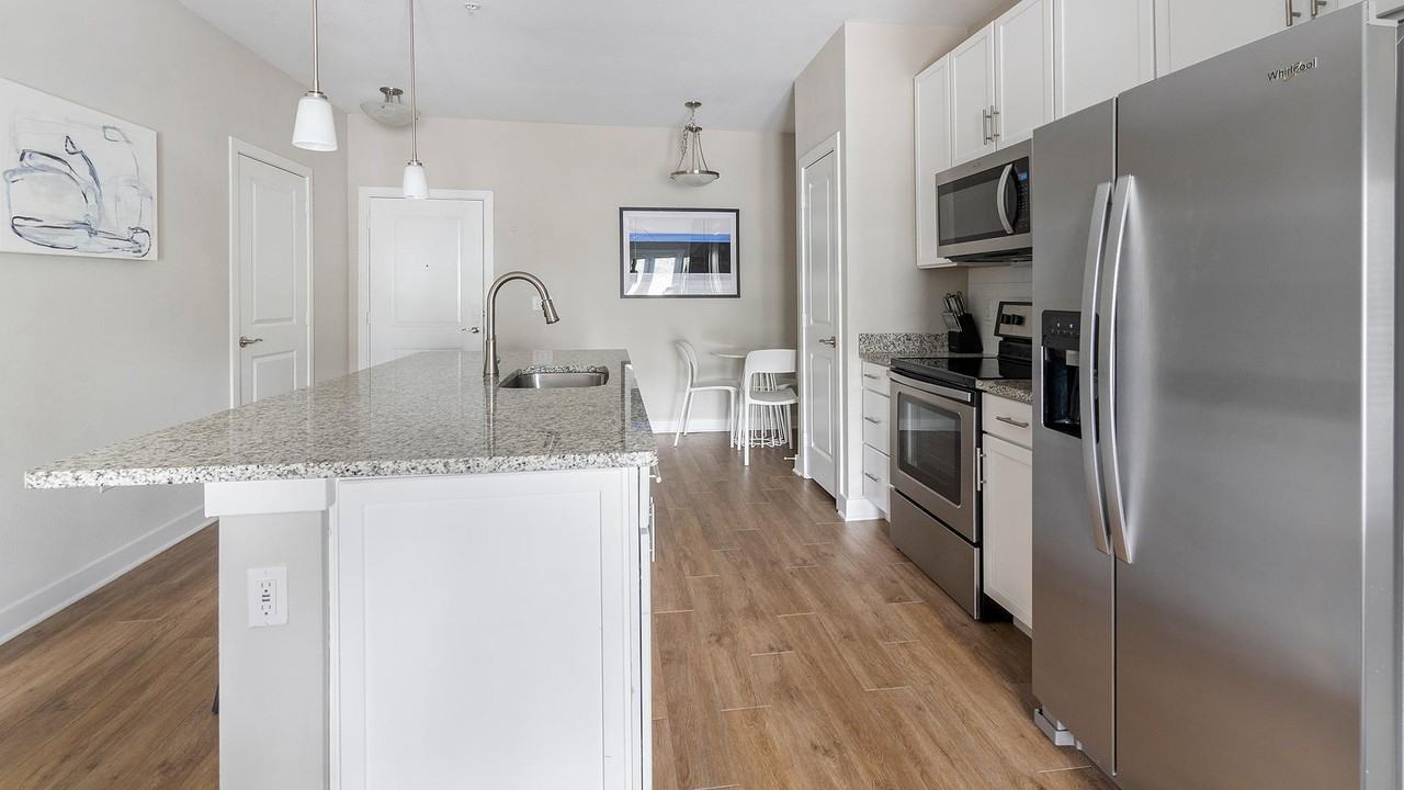 215 Hunters Lake Way - Photo 6 of 47