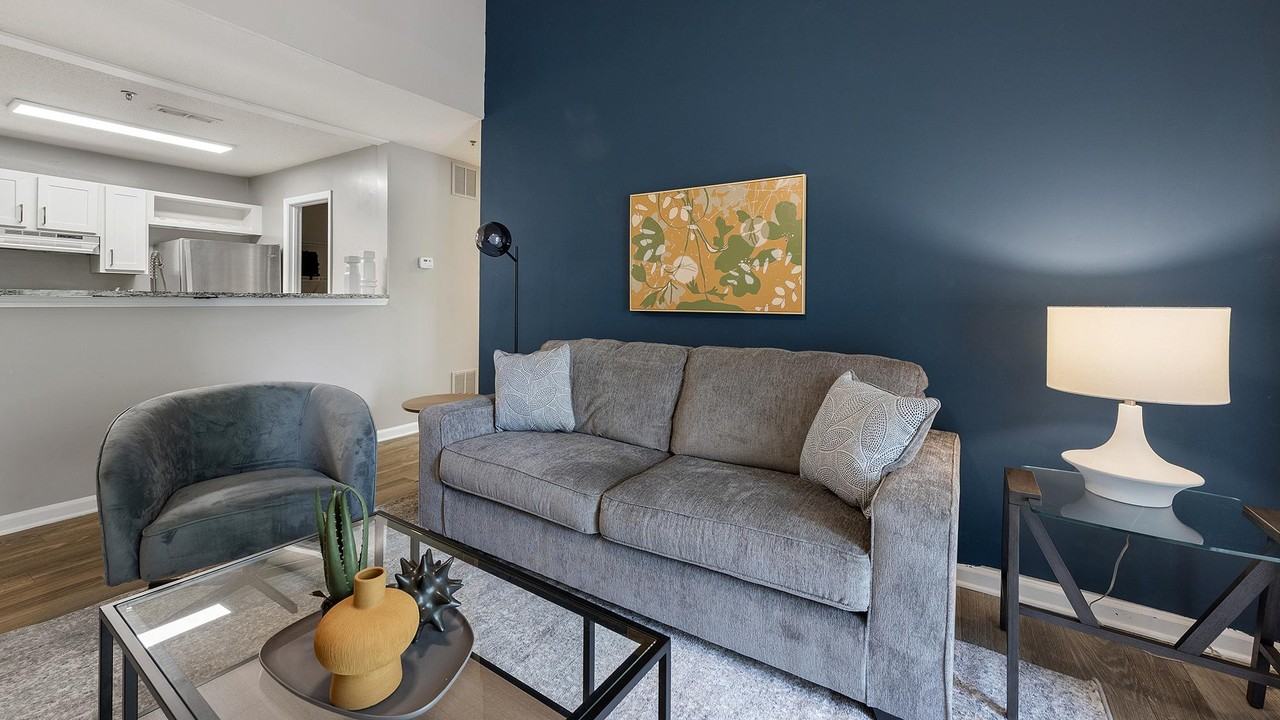 300 Long Shoals Rd - Photo 2 of 47