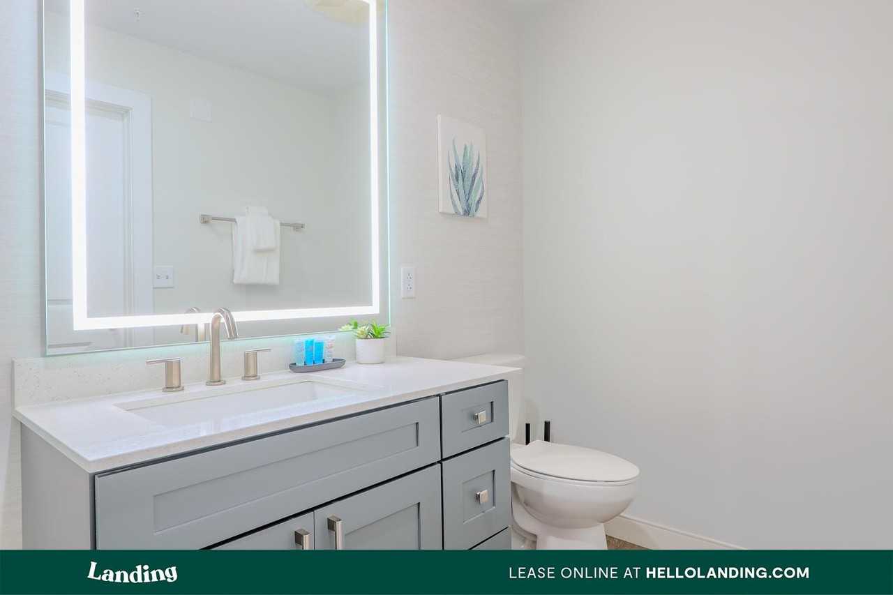 210 E Green Street - Photo 4 of 50