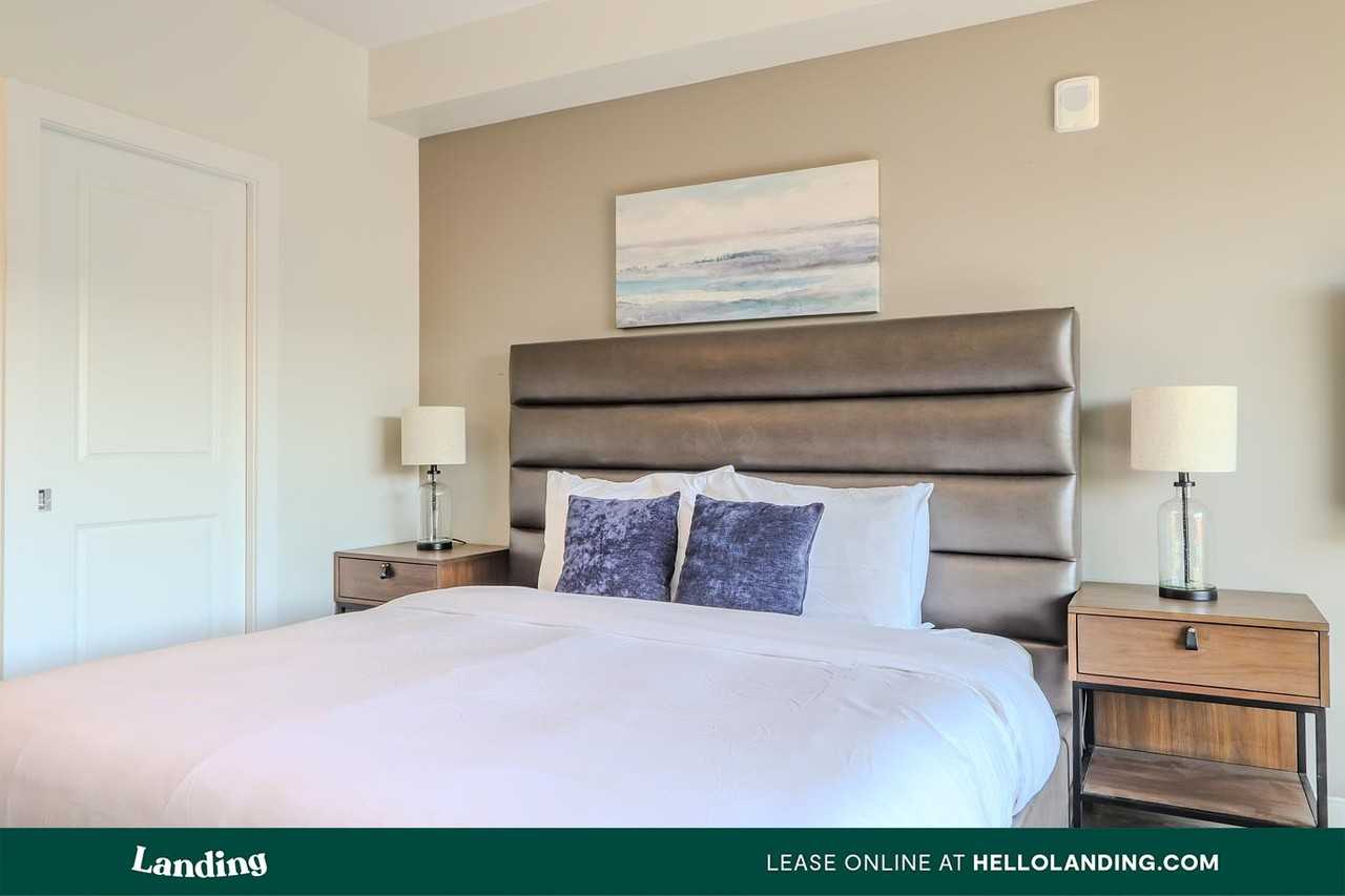 210 E Green Street - Photo 7 of 50