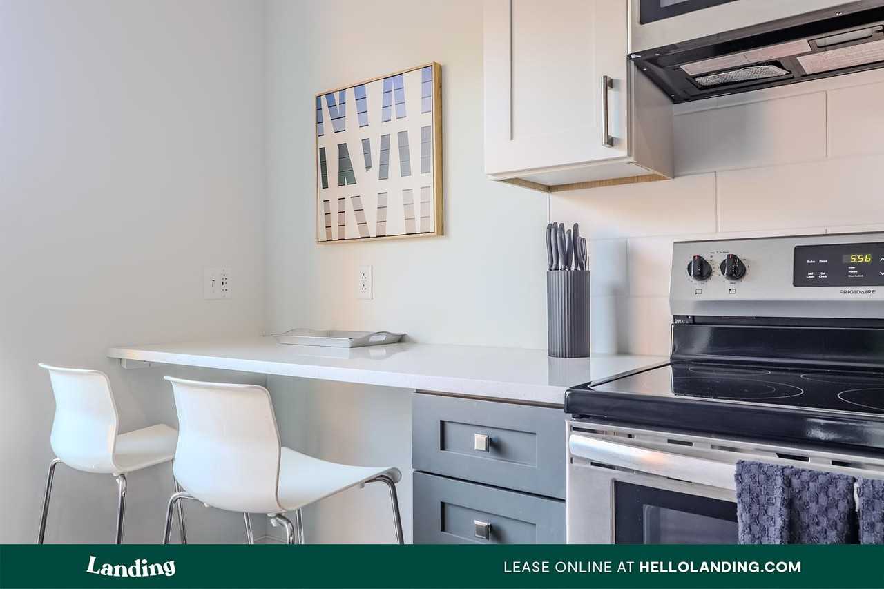 210 E Green Street - Photo 6 of 50