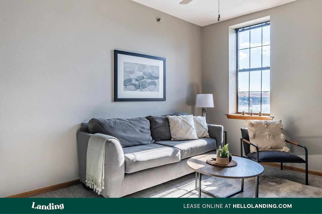 200 Seneca St - Photo 5 of 50