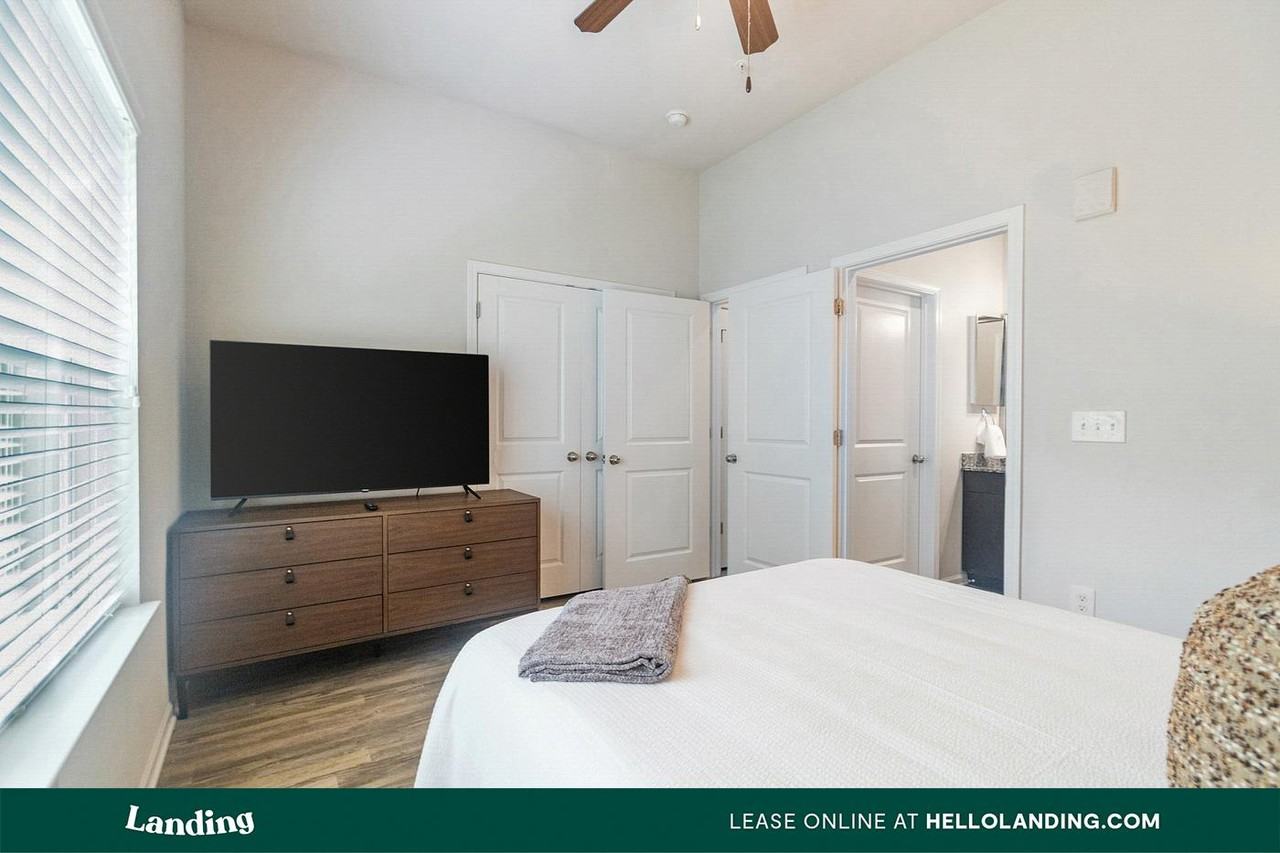 655 W Mallard Creek Church Rd - Photo 3 of 50