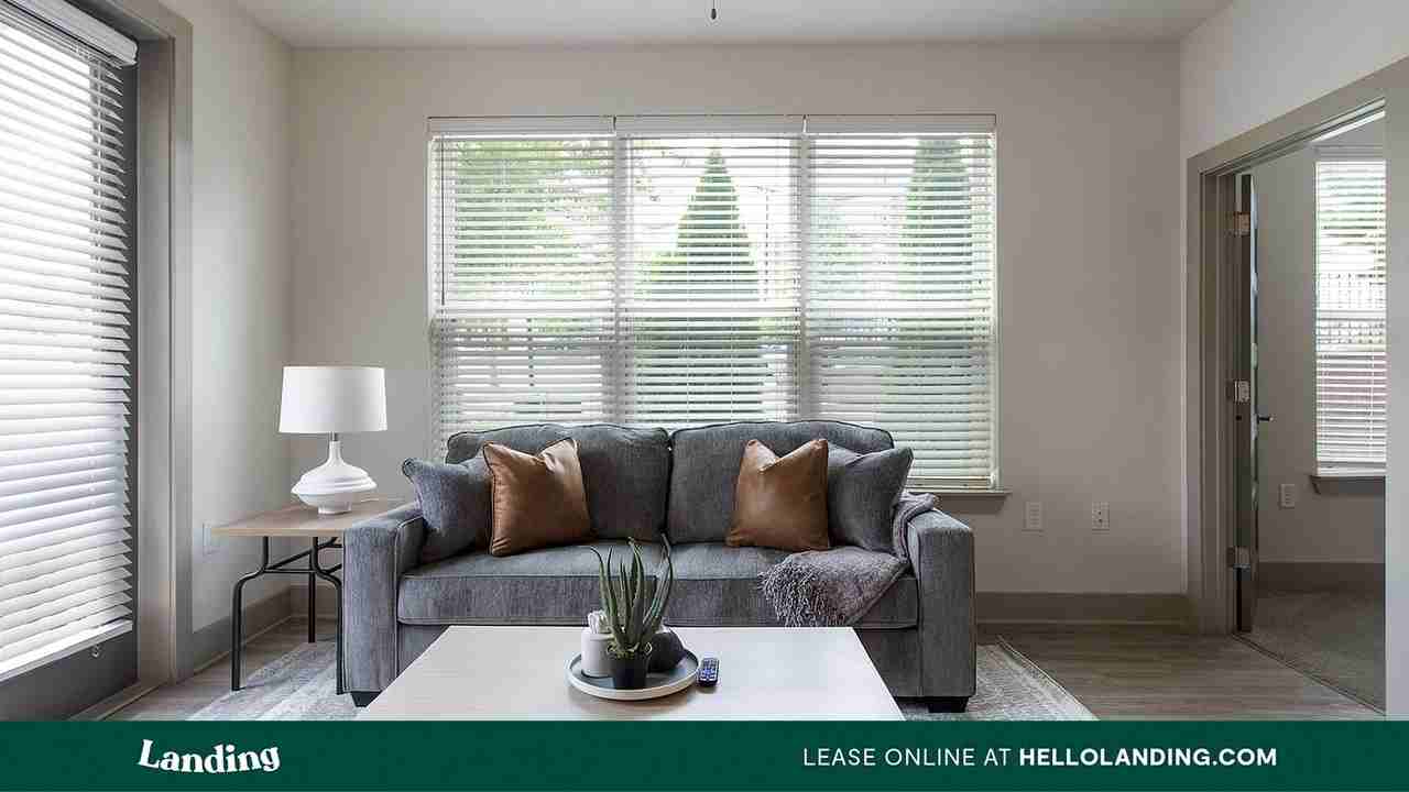 5025 Wembly Central Lane - Photo 2 of 50