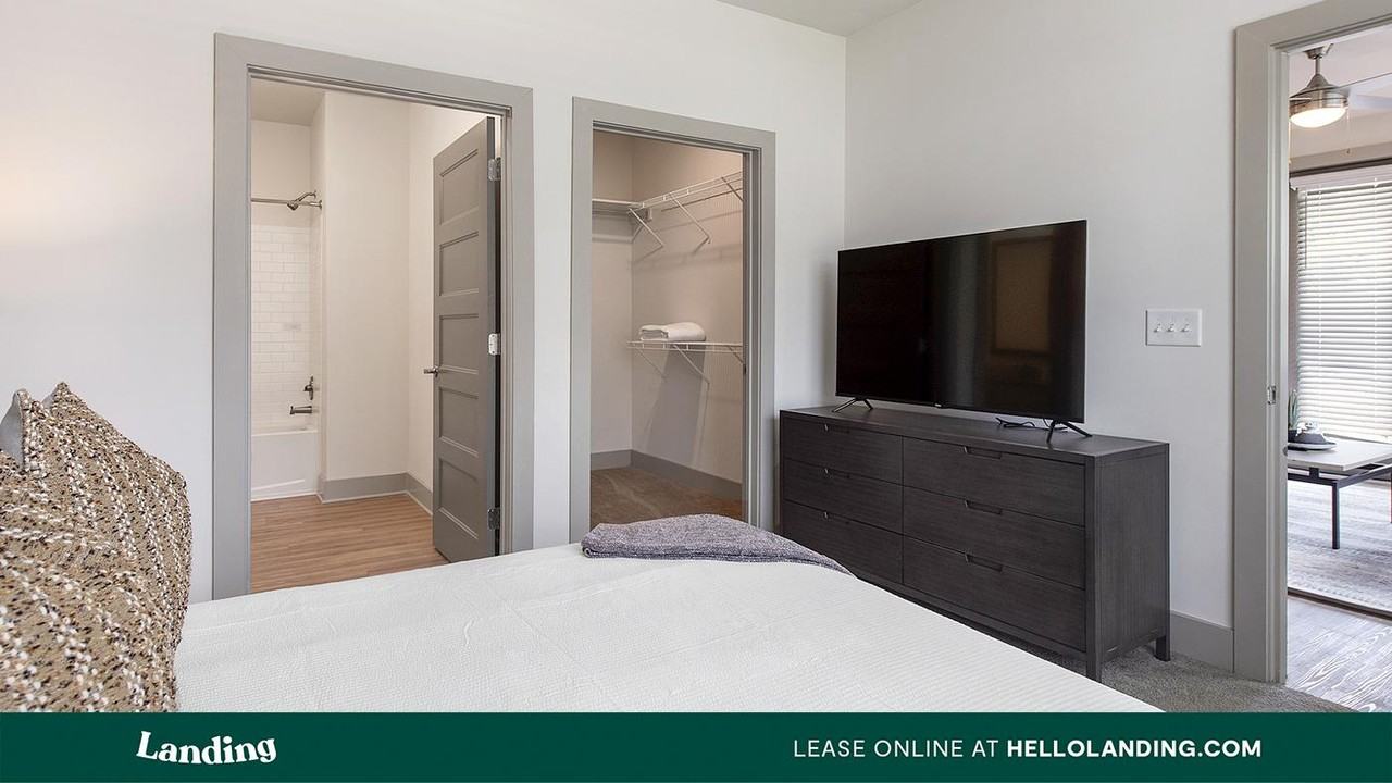 5025 Wembly Central Lane - Photo 3 of 50