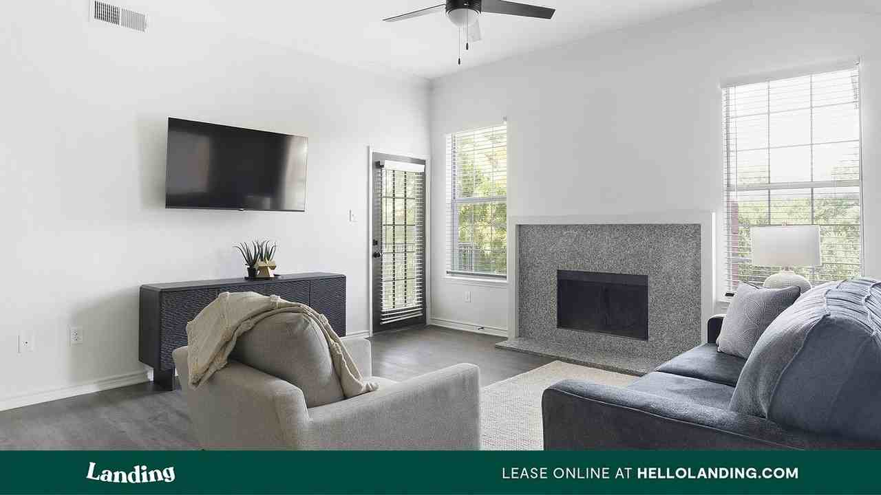 9601 Custer Road - Photo 5 of 50