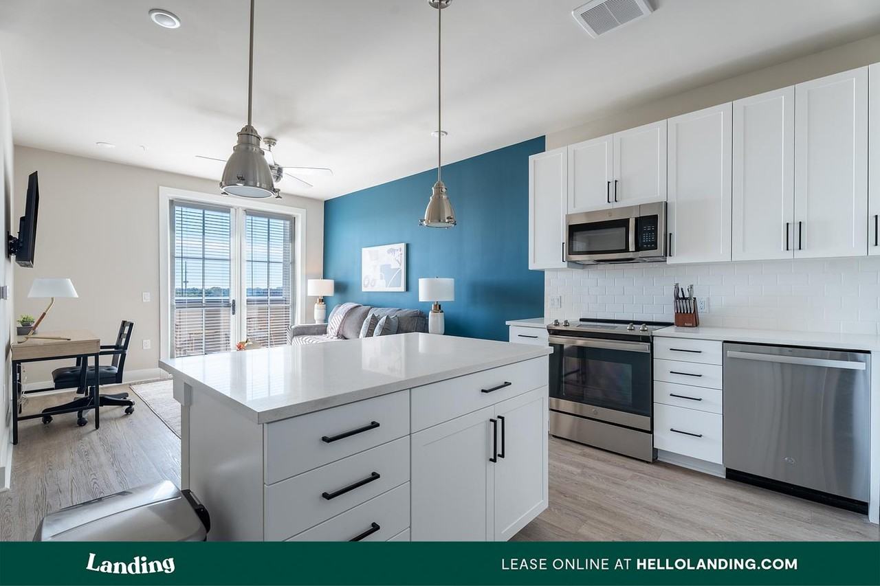 300 E Broad St - Photo 2 of 50