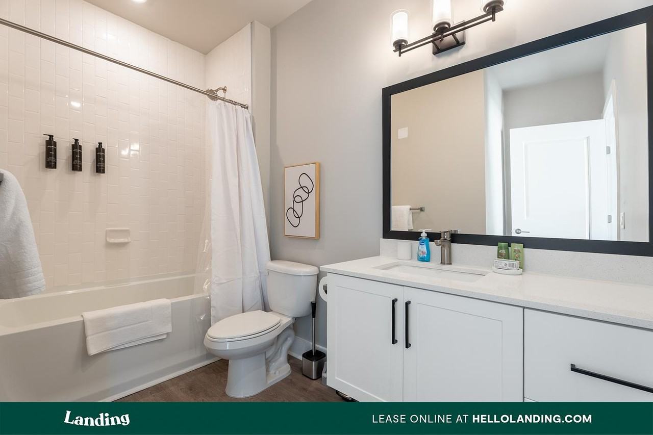 300 E Broad St - Photo 3 of 50