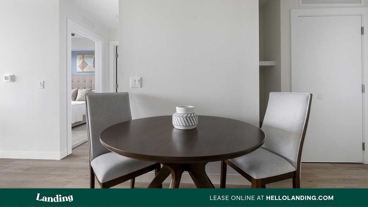 870 SE 47th Terrace - Photo 3 of 50