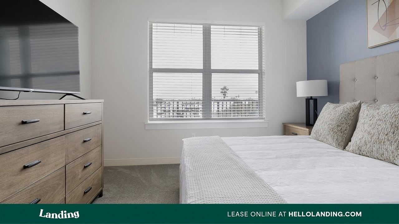 870 SE 47th Terrace - Photo 6 of 50