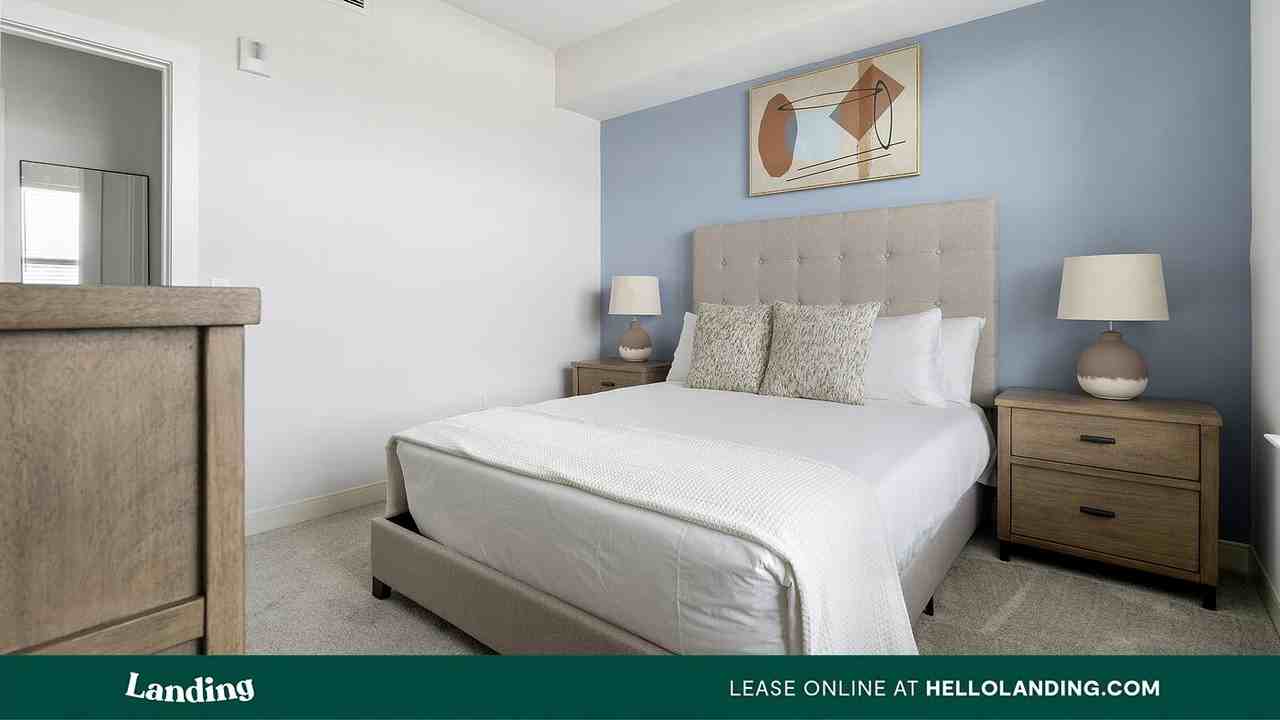 870 SE 47th Terrace - Photo 5 of 50