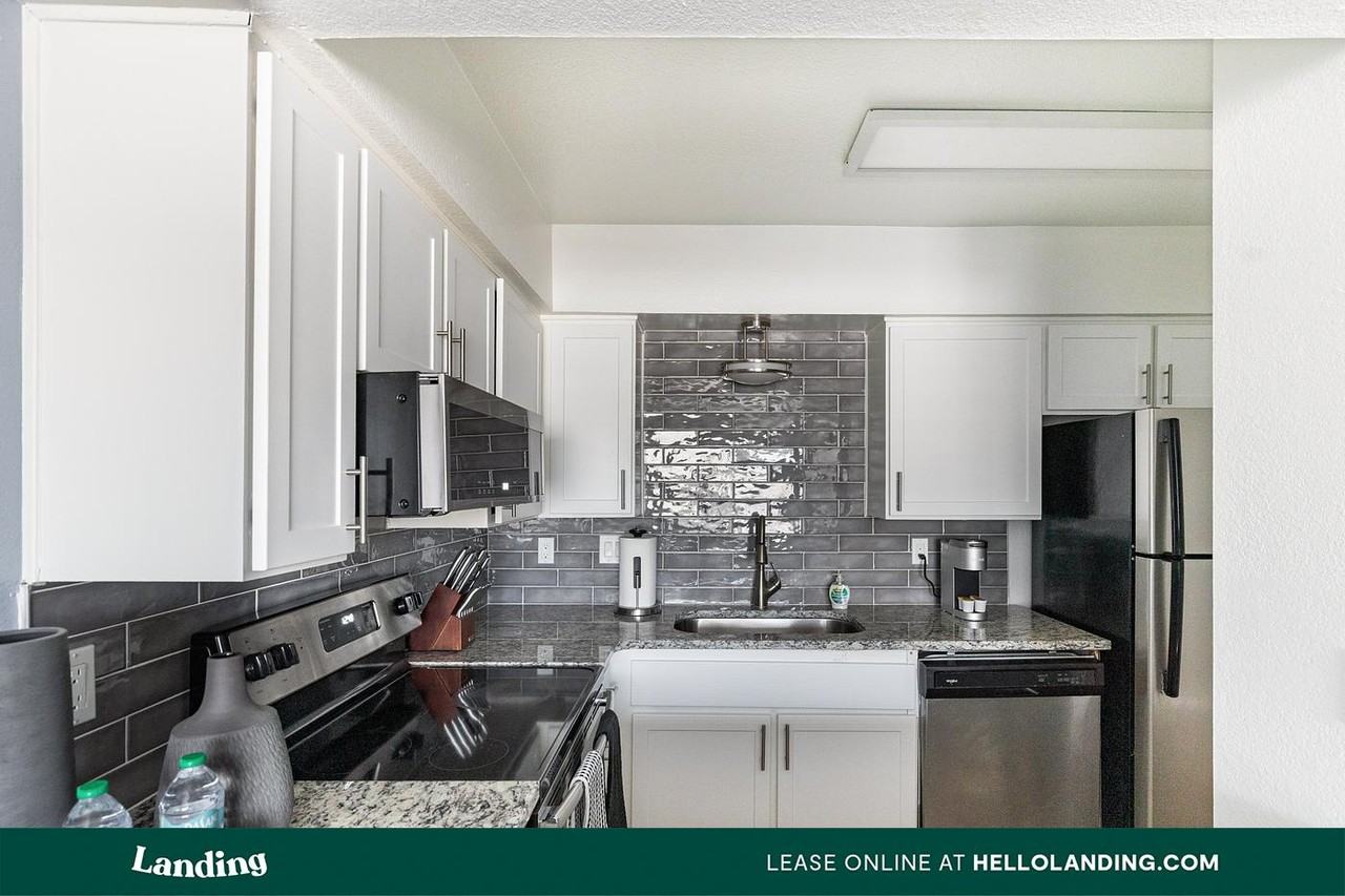 5704 W Thomas Rd - Photo 3 of 50