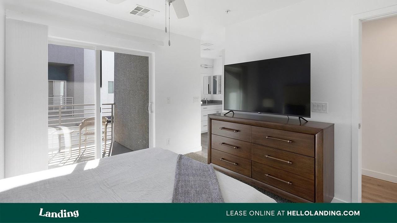 2705 N Rancho Dr, - Photo 5 of 50