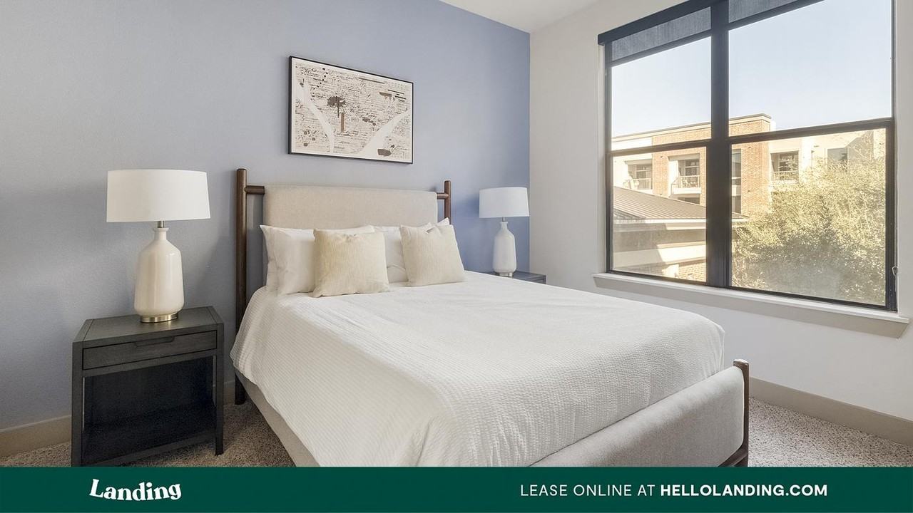 2626 Fountain View Dr - Photo 3 of 50