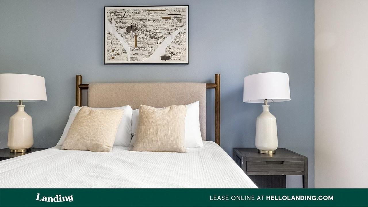 2626 Fountain View Dr - Photo 4 of 50