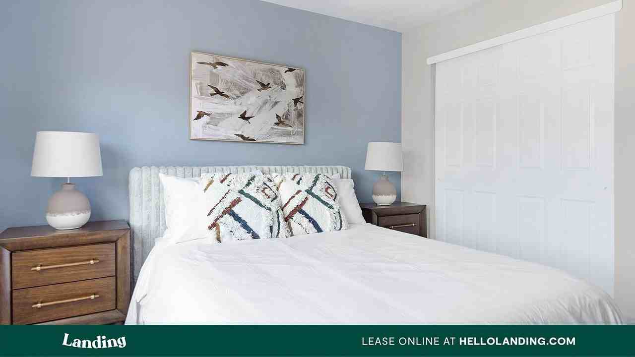 400 Legends Terrace Dr - Photo 3 of 50