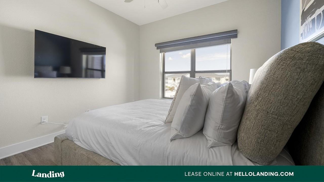 2115 Windsor Blvd - Photo 3 of 50