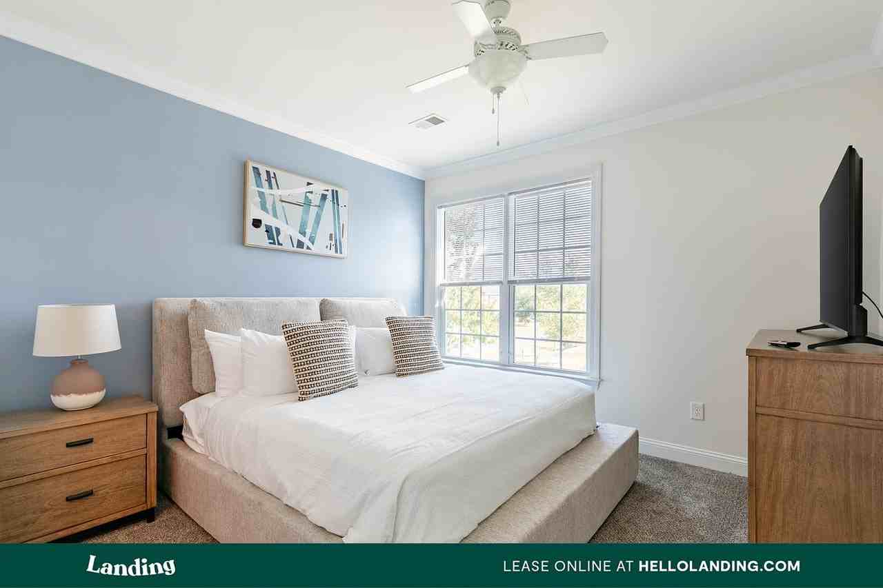 2118 Silvercrest Drive - Photo 6 of 50