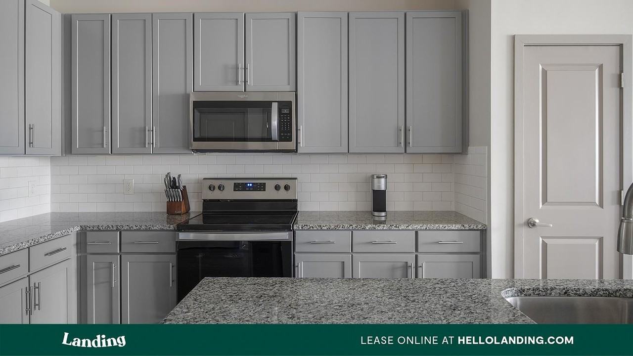 3237 Memorial Blvd. - Photo 2 of 50