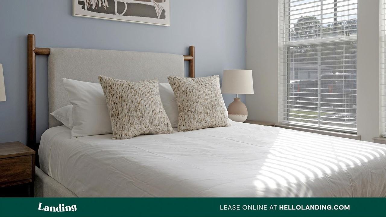 3237 Memorial Blvd. - Photo 5 of 50