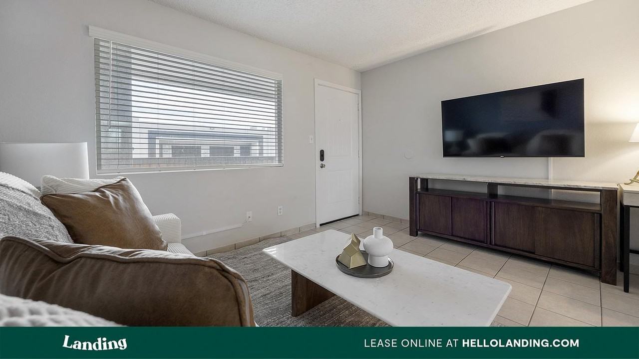 8546 N. 59th Ave. - Photo 5 of 50