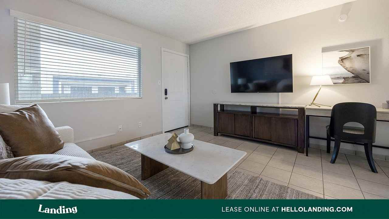 8546 N. 59th Ave. - Photo 6 of 50