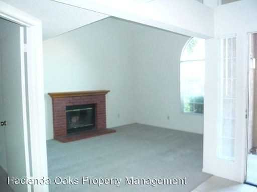 4404 Maritime Dr - Photo 3 of 4