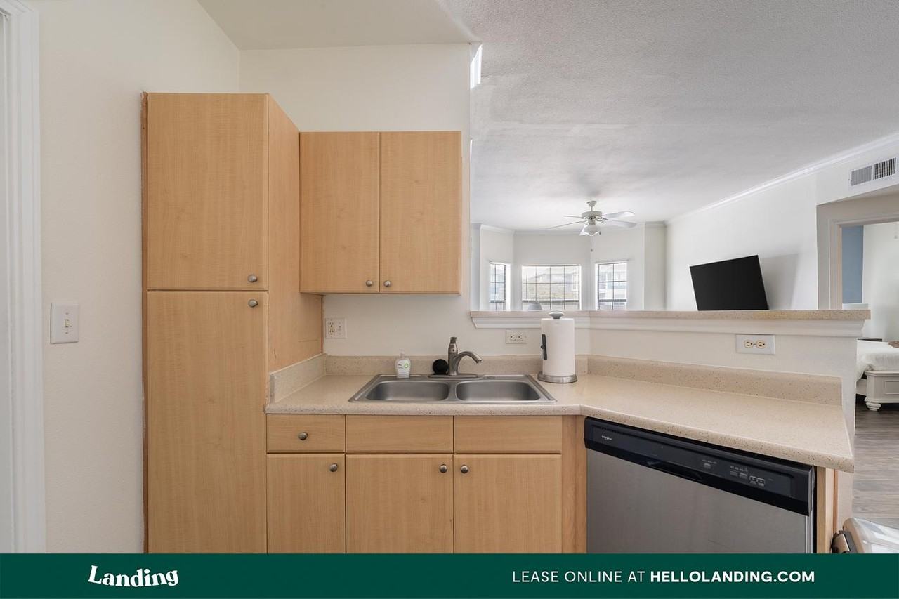 6533 Patti Drive - Photo 4 of 50